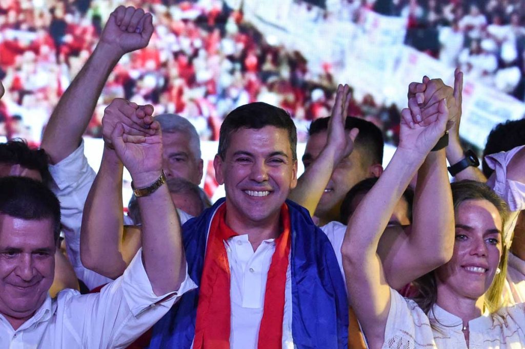 Santiago Peña es elegido Presidente de Paraguay