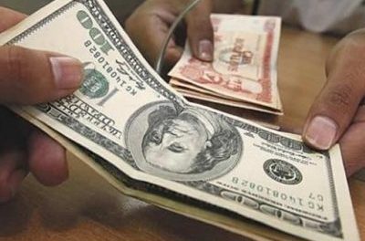 El DS 5271 provoca un aumento del dólar a 12 Bs en el mercado paralelo / ABI