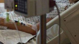 Mujer en coma tras impacto de globo con agua