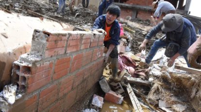 Familias afectadas por inundaciones y deslizamientos en Achocalla