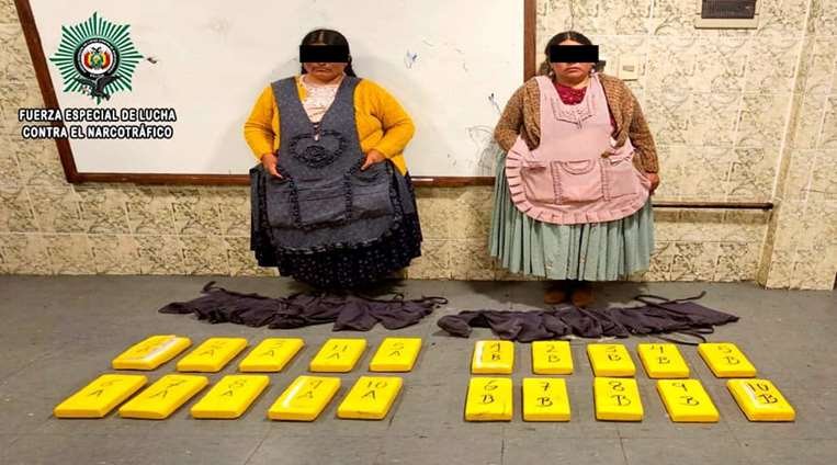 Cholitas traficaban droga bajo sus polleras en La Paz