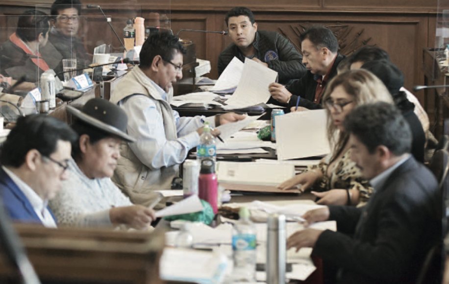 Postulantes al Tribunal Constitucional habilitados en Bolivia