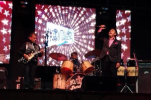 Concierto nostálgico de Nostalgias Show para celebrar el Día del Padre