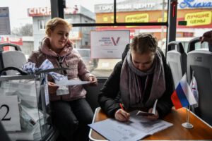 Elecciones presidenciales en Rusia con alta participación y tensiones