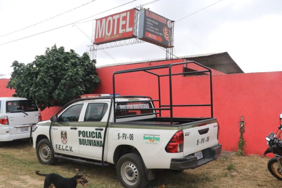 Feminicidio en Santa Cruz: mujer hallada sin vida en un motel