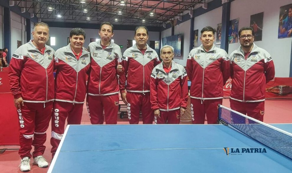 Delegación orureña tenis de mesa en torneo nacional