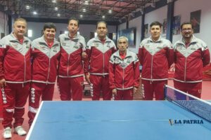 Delegación orureña tenis de mesa en torneo nacional