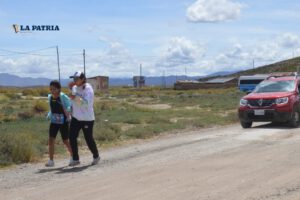 Competencia de acuatlón en el triatlón orureño