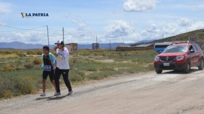 Competencia de acuatlón en el triatlón orureño