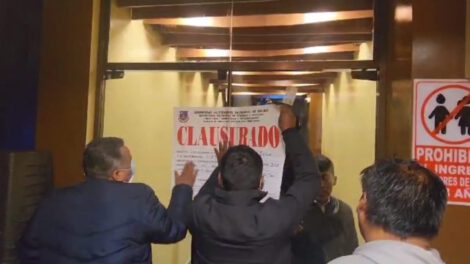 Clausuran discotecas y bares por incumplir horario de funcionamiento