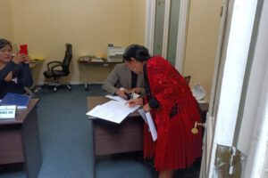 Discriminación en elecciones judiciales denunciada por Tomasa Yarhui