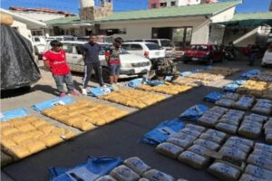 Encarcelan a 3 sujetos por tráfico de drogas en Cochabamba