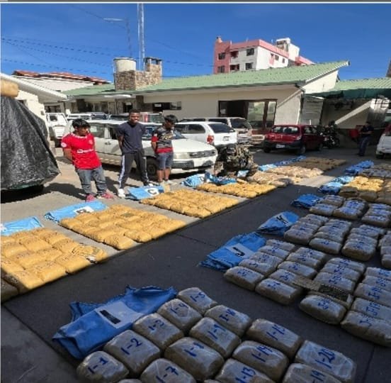 Encarcelan a 3 sujetos por tráfico de drogas en Cochabamba