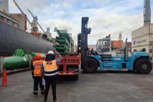 Exportación de mineral desde Bolivia a través del puerto peruano de Ilo