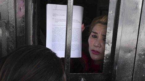 Jeanine Añez impedida de asistir al entierro de su madre