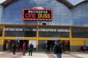 Últimas salidas de buses desde la Estación de Autobuses Oruro antes del censo nacional