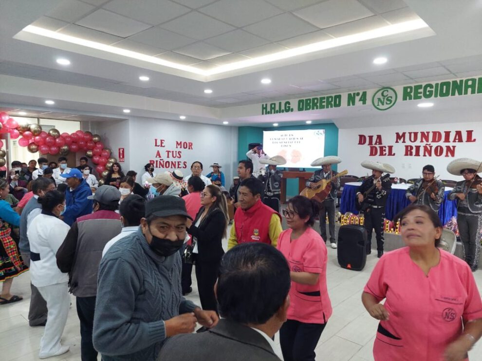 diálisis peritoneal automatizada en el Hospital Obrero Nº4