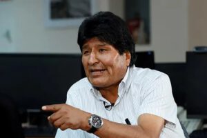 Evo Morales denuncia narcotráfico y entrega de armamento