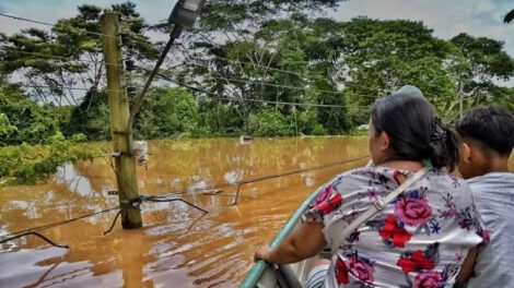 Inundaciones y deslizamientos afectan a 247.834 familias