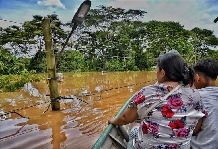 Inundaciones y deslizamientos afectan a 247.834 familias