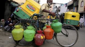 Bangalore multa a familias por malgastar agua