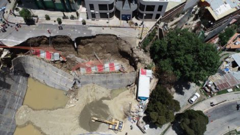 Avenida 20 de Octubre vuelve a la normalidad tras cierre