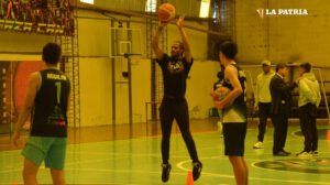 Deverell Biggs refuerzo Club Atlético Nacional para la Libobásquet