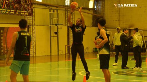 Deverell Biggs refuerzo Club Atlético Nacional para la Libobásquet