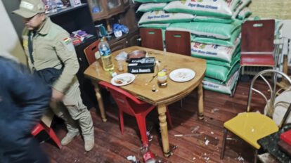 Alto funcionario policial arrestado en fiesta clandestina en Oruro