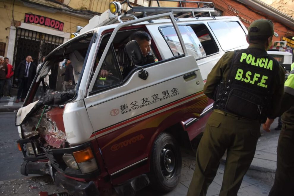 Accidente de minibús en La Paz
