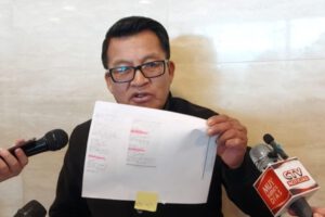 Denuncia de diputado sobre hijo de Choquehuanca