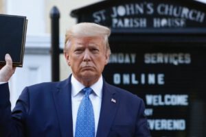 Biblia Dios Bendiga Estados Unidos de Donald Trump