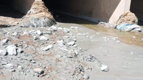 Colapso de dique de colas afecta agua potable y río Cala Cala