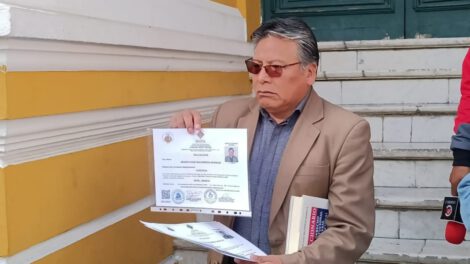 Zenón Bacarreza denuncia descalificación injustificada en proceso de impugnaciones
