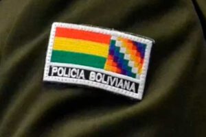 Abuso de adolescente en comisaría