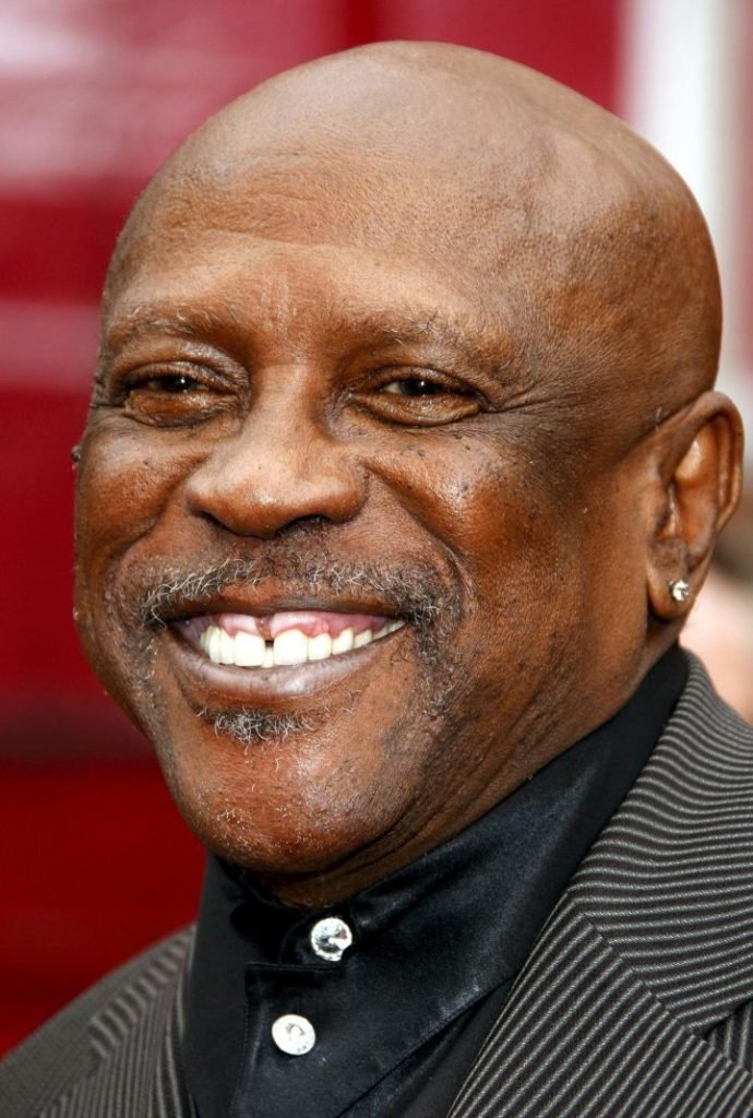 Fallece Louis Gossett Jr., estrella de Raíces y Oficial y Caballero