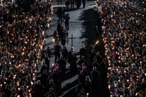Papa Francisco renuncia a presidir Vía Crucis por motivos de salud
