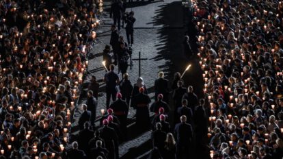Papa Francisco renuncia a presidir vía crucis por motivos de salud