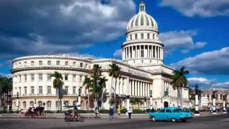 Modelos económicos socialistas en Cuba, China y Vietnam