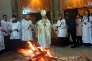 Vigilia Pascual Oruro: devotos conmemoran la Resurrección de Jesús