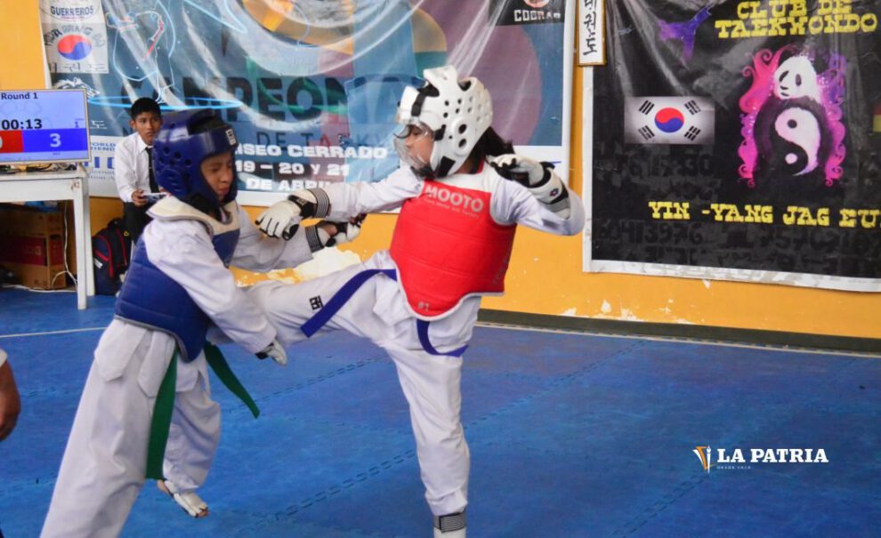Taekwondo infantil en torneo selectivo
