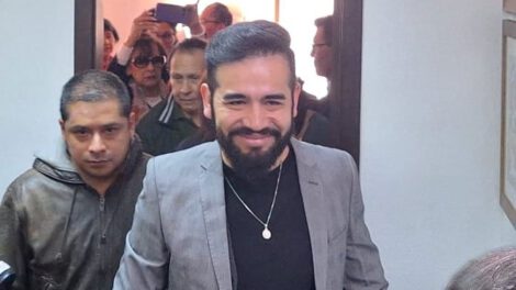 Edgar Villegas se declara perseguido político por denunciar fraude electoral en Bolivia