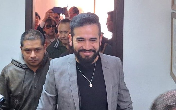 Edgar Villegas se declara perseguido político por denunciar fraude electoral en Bolivia