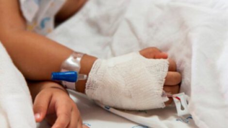 Accidente en Santa Cruz deja a niña de 3 años en estado crítico