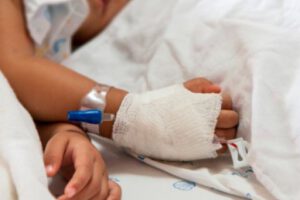 Accidente en Santa Cruz deja a niña de 3 años en estado crítico