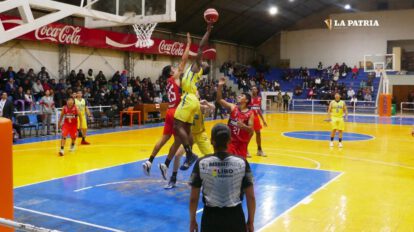 Universitario de Sucre sorprende al vencer a Carl A-Z en emocionante duelo