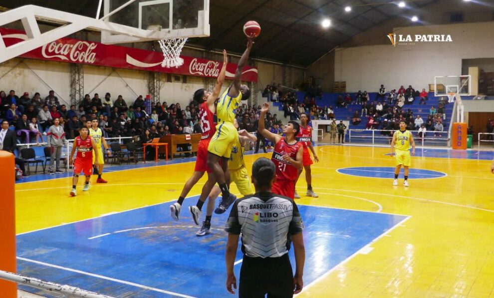 Universitario de Sucre sorprende al vencer a Carl A-Z en emocionante duelo