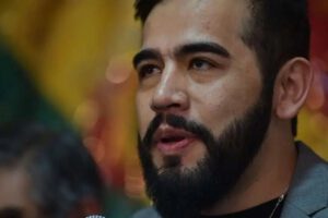 Edgar Villegas defendido por la oposición