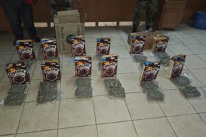 Hallan 24 paquetes de marihuana en cajas de cereal Chocapic en Cochabamba