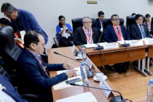 Dina Boluarte investigación sobre relojes Rolex y depósitos bancarios